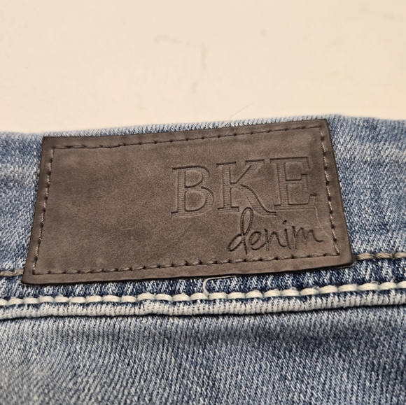 BKE by BUCKLE Women's Light Blue Jeans - Picture 10 of 14